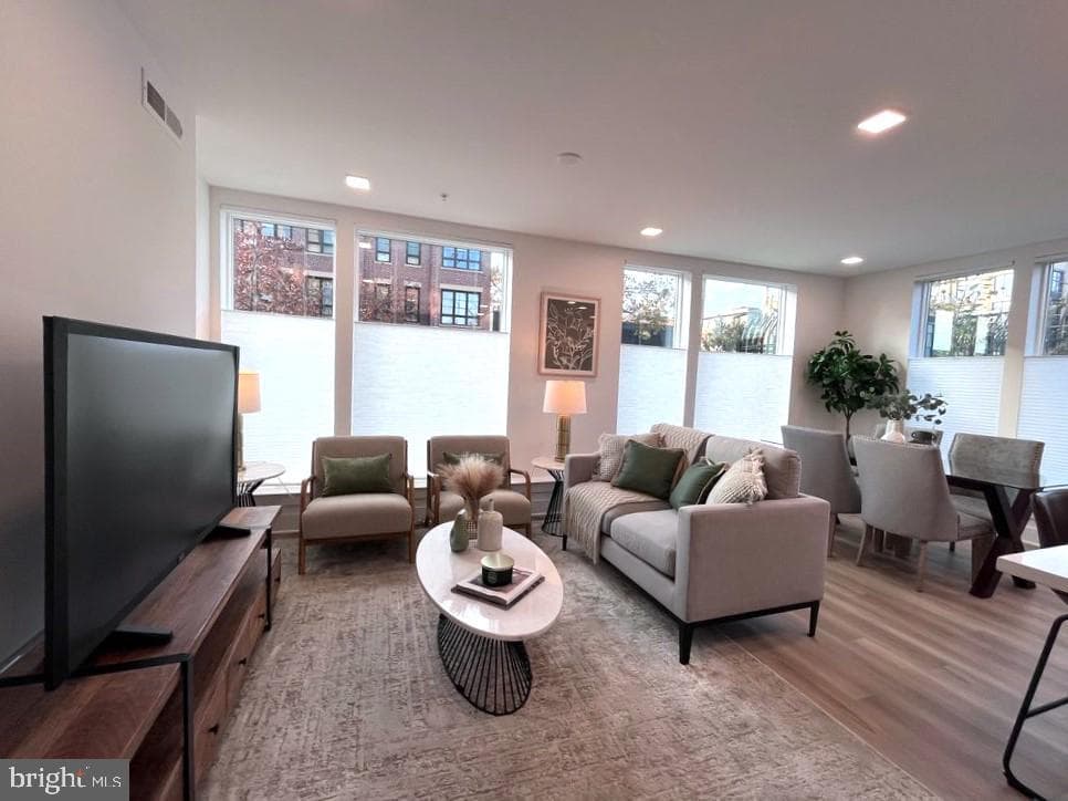 701 N Henry Street #205 photo 3