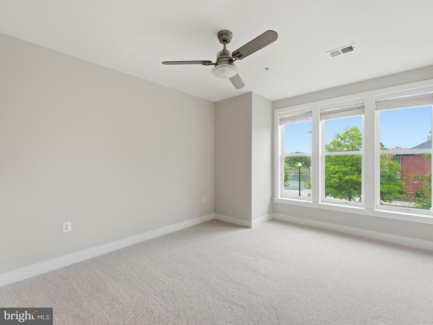 1912 Potomac Avenue #101 photo 25