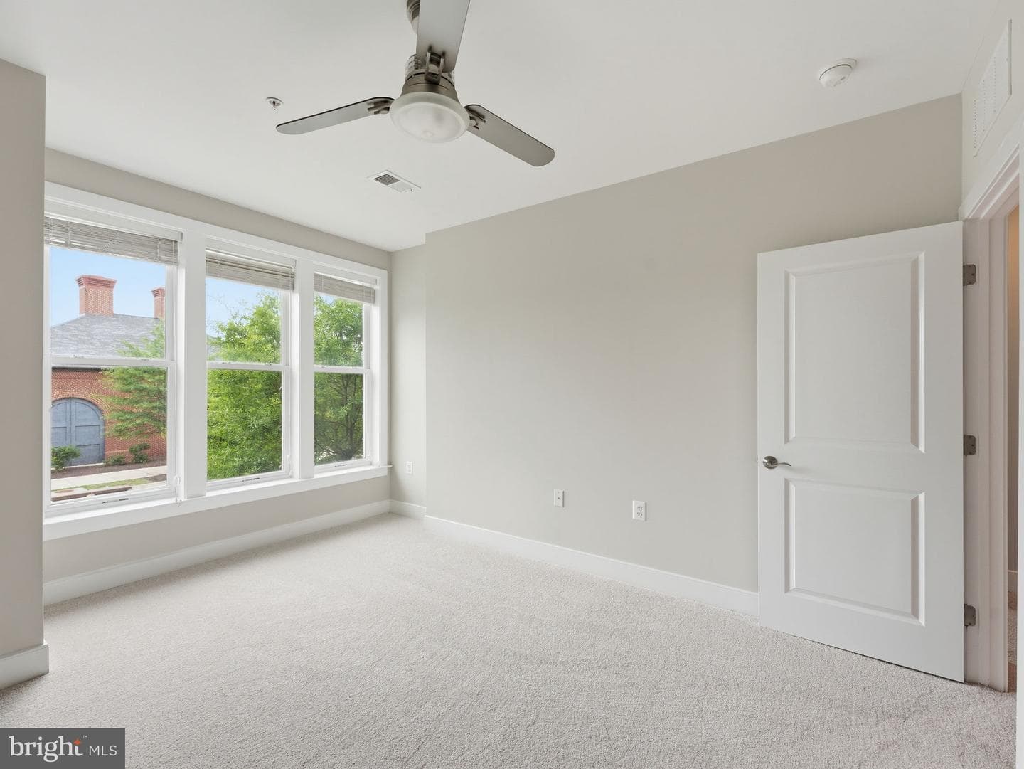 1912 Potomac Avenue #101 photo 26