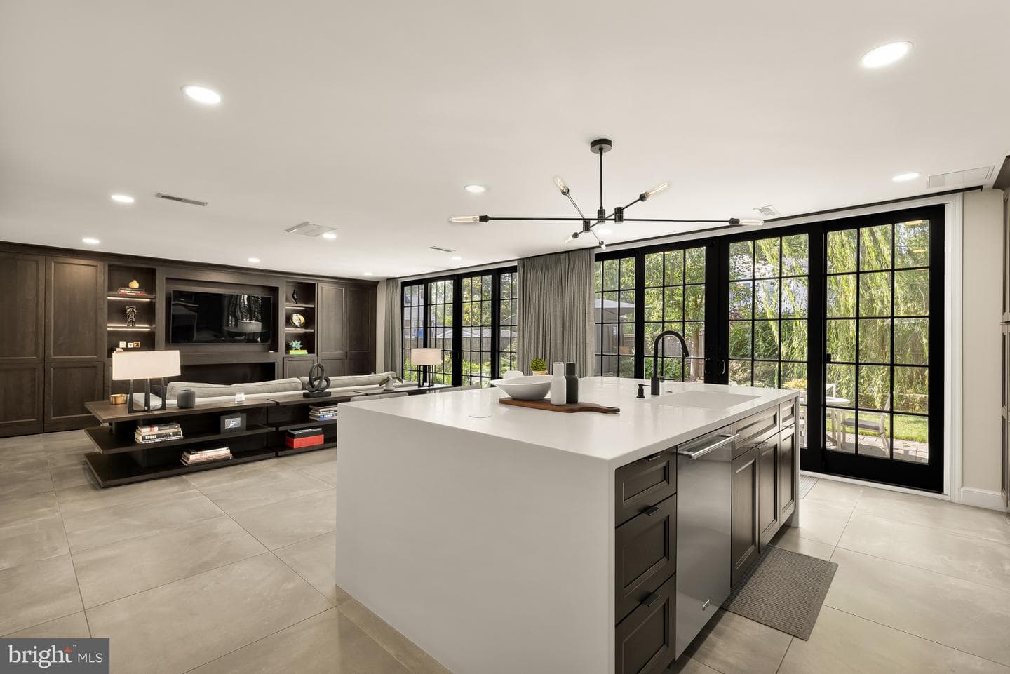 517 Janneys Lane, Alexandria