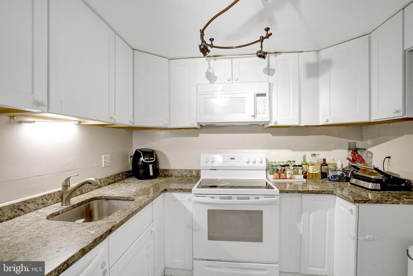 6300 Stevenson Avenue #321 photo 9