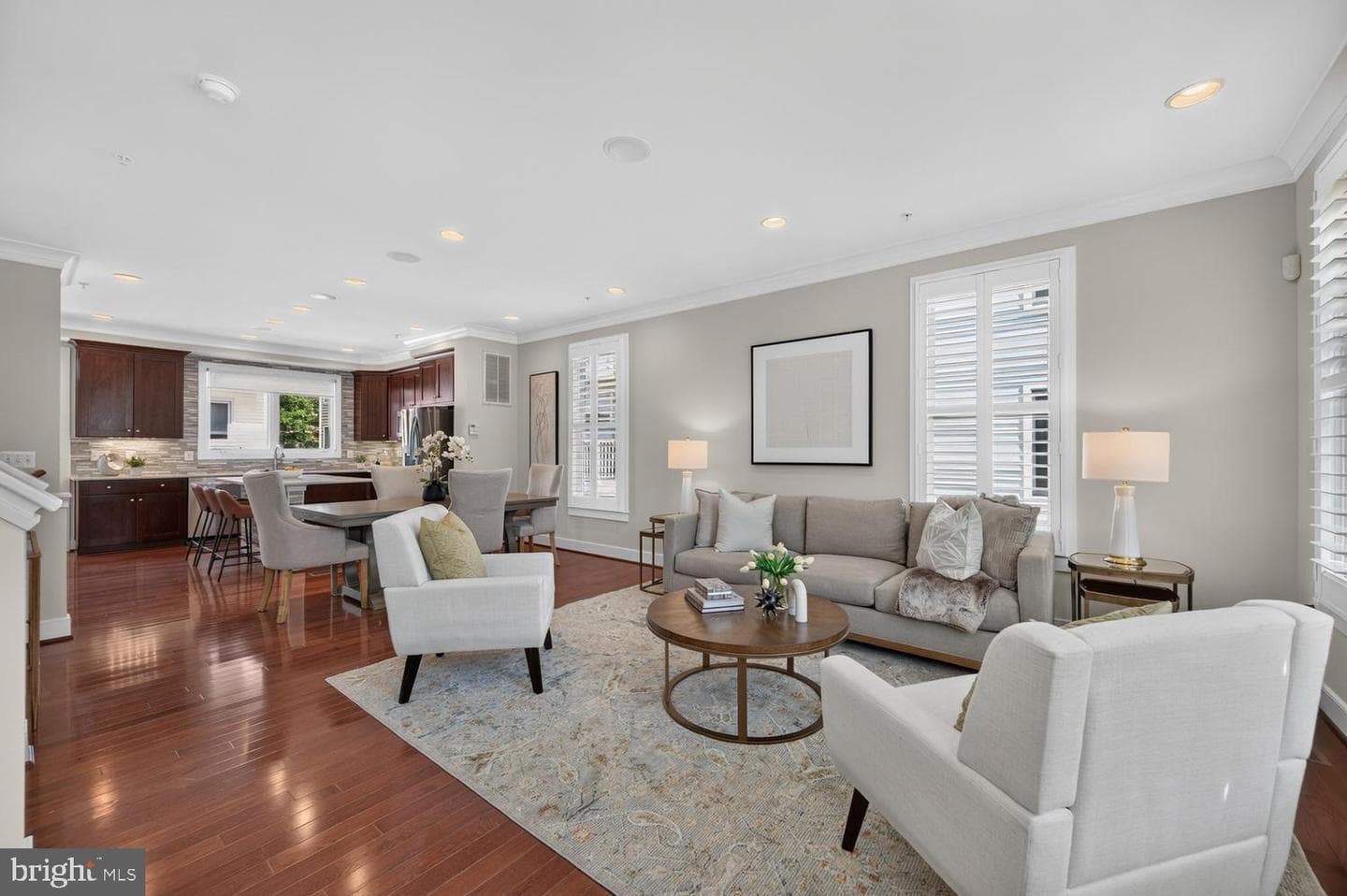 820 N Alfred Street photo 11