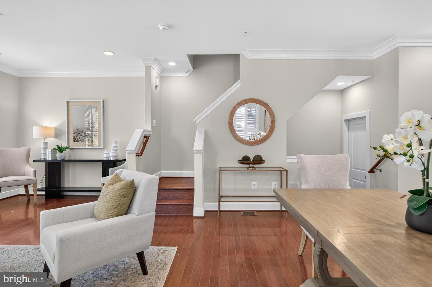 820 N Alfred Street photo 15