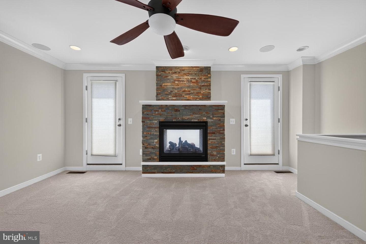 820 N Alfred Street photo 38