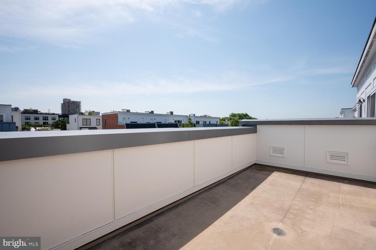 820 N Alfred Street photo 43