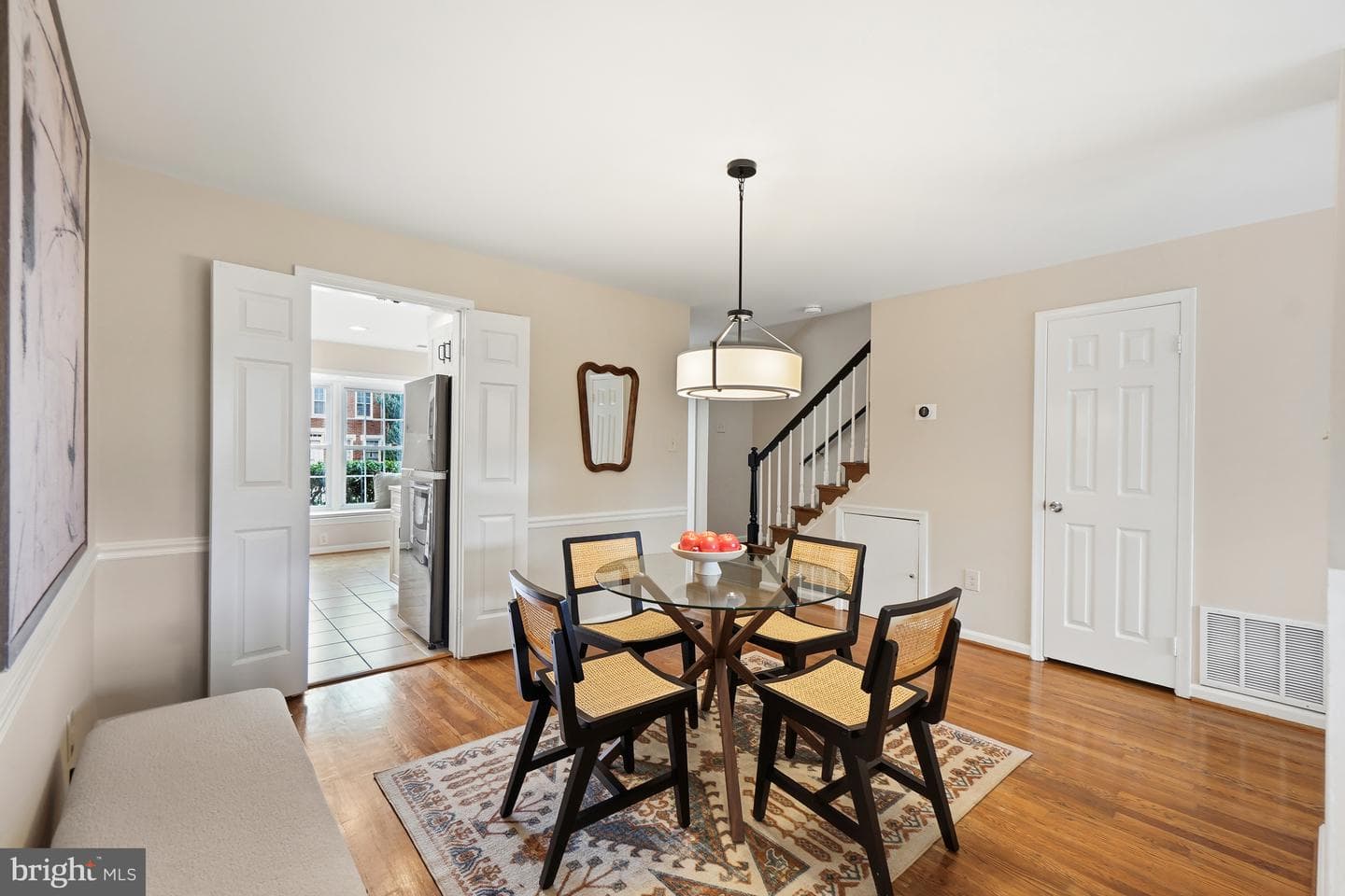 404 Glebe Road W photo 9
