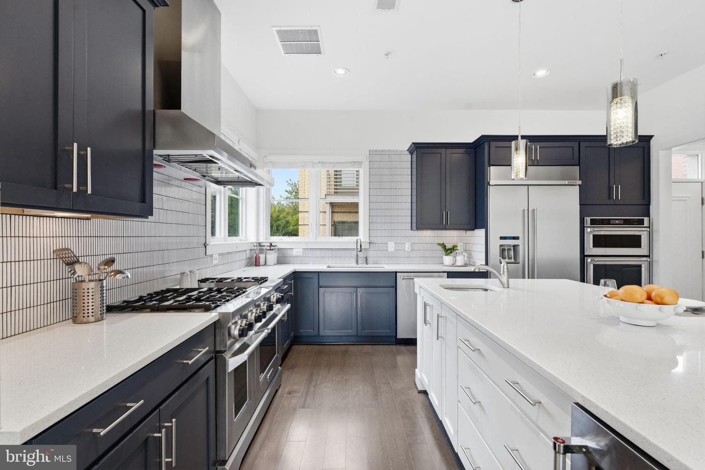 611 Howell photo 14