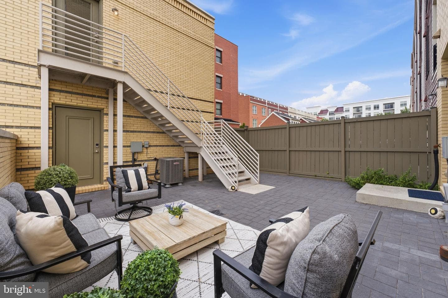 611 Howell photo 63