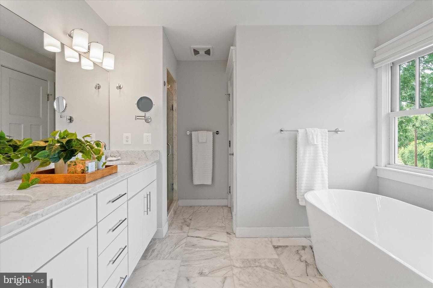 508 E Custis Avenue photo 43