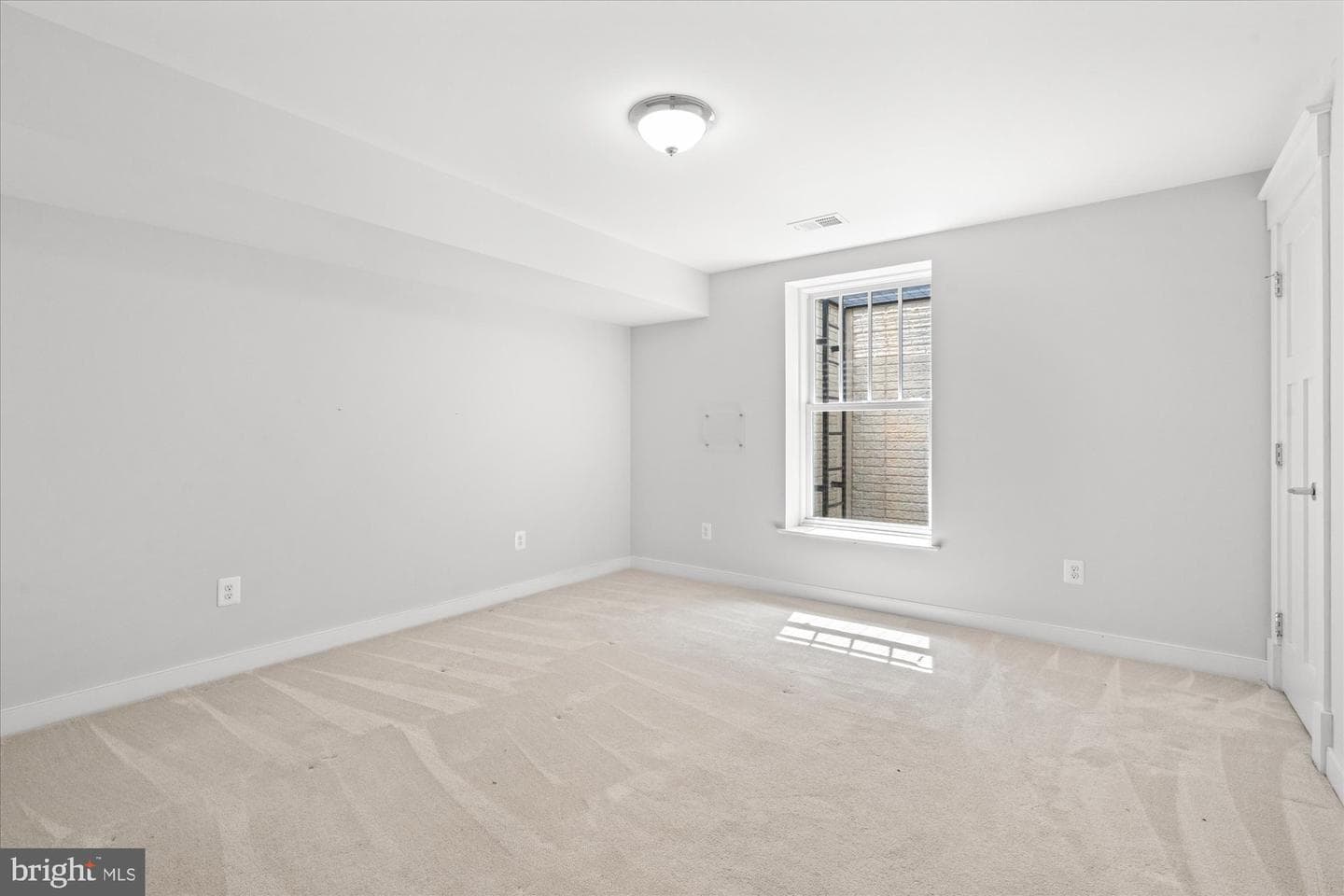 508 E Custis Avenue photo 55