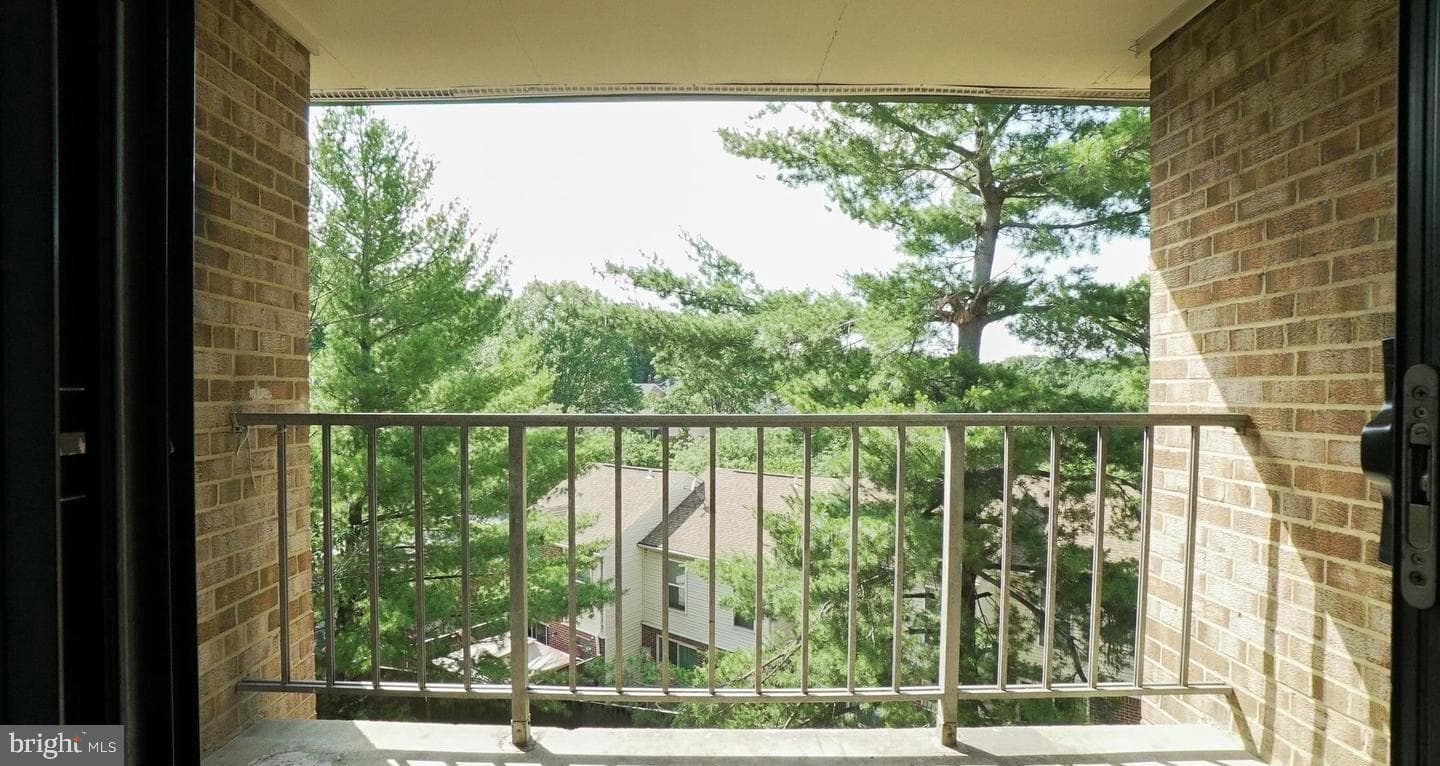525 N Armistead Street N #302 photo 20