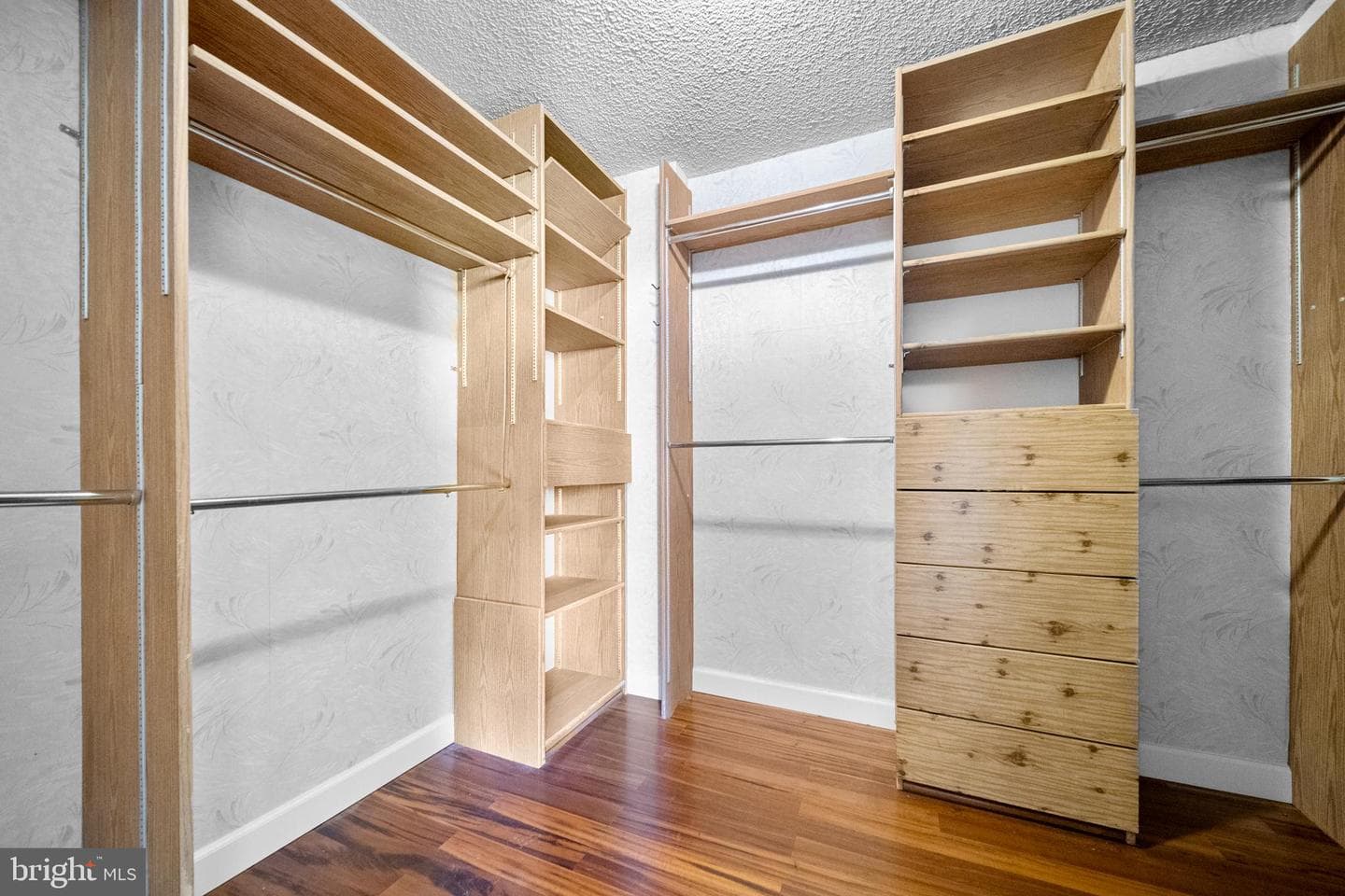 501 Slaters Lane #1001 photo 34