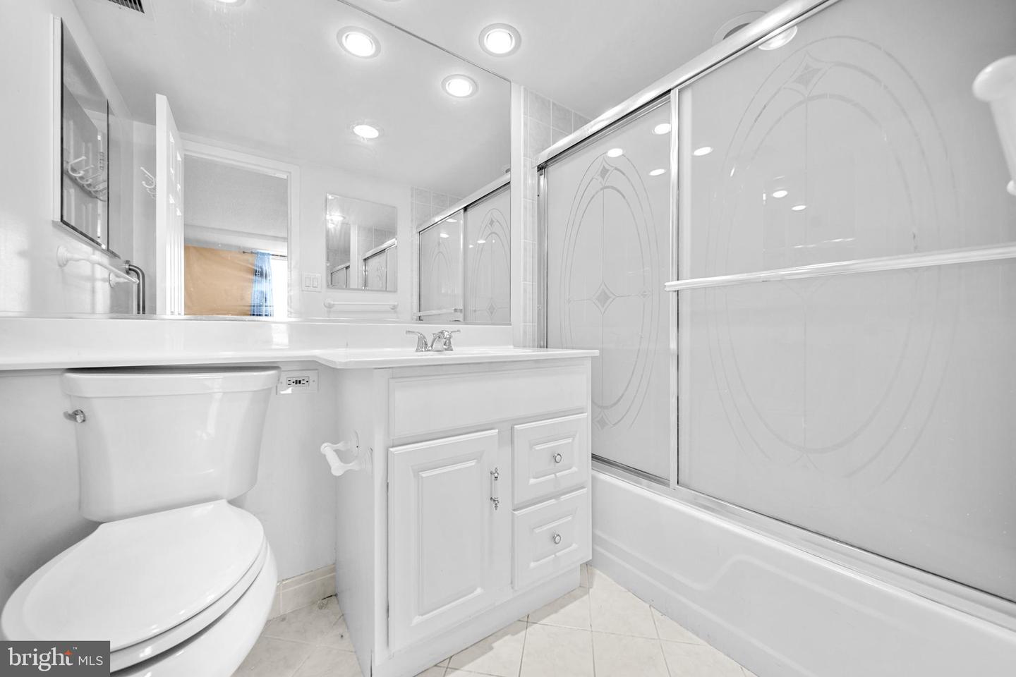 501 Slaters Lane #1001 photo 36