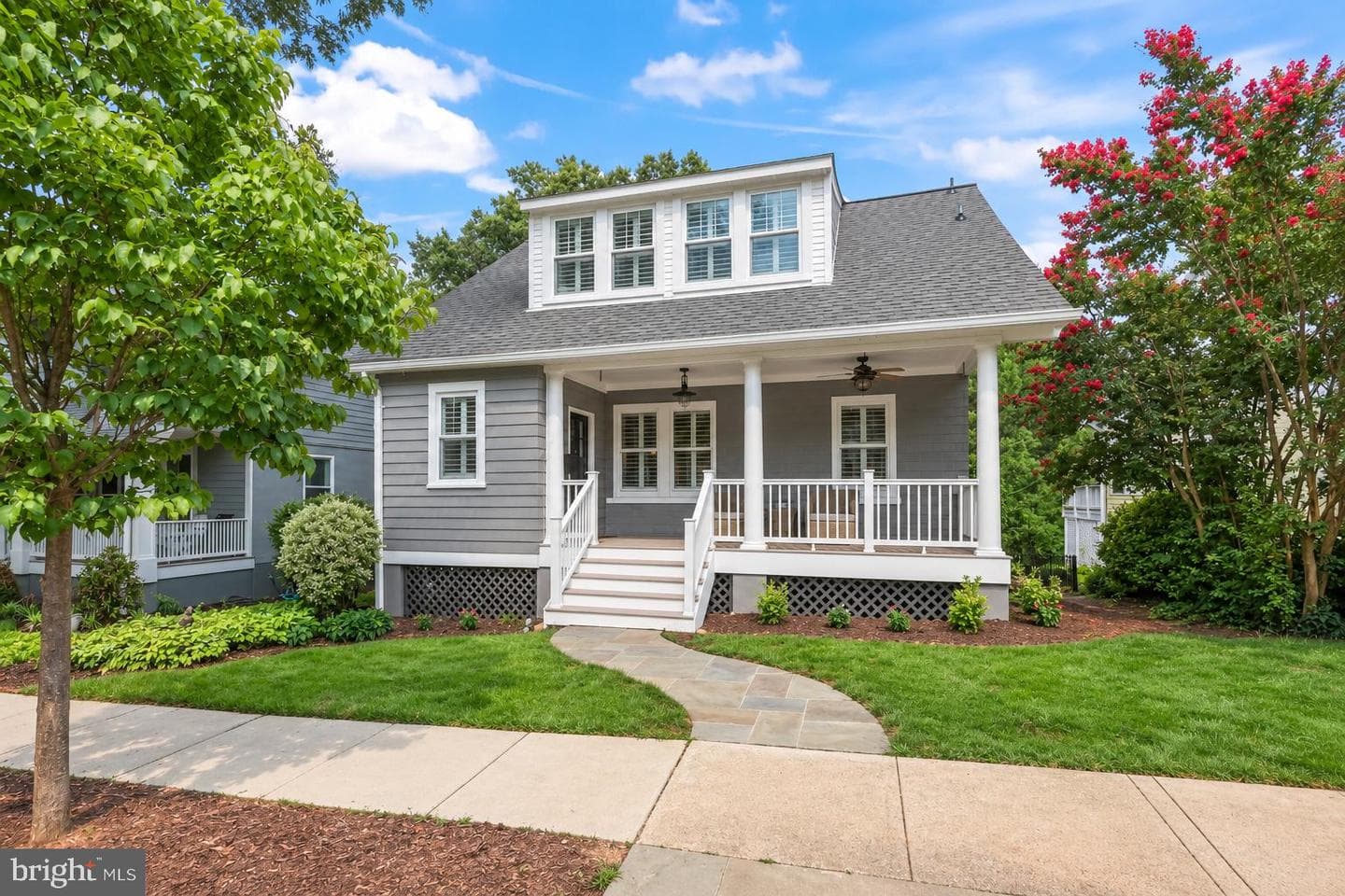 605 Johnston Place photo 3
