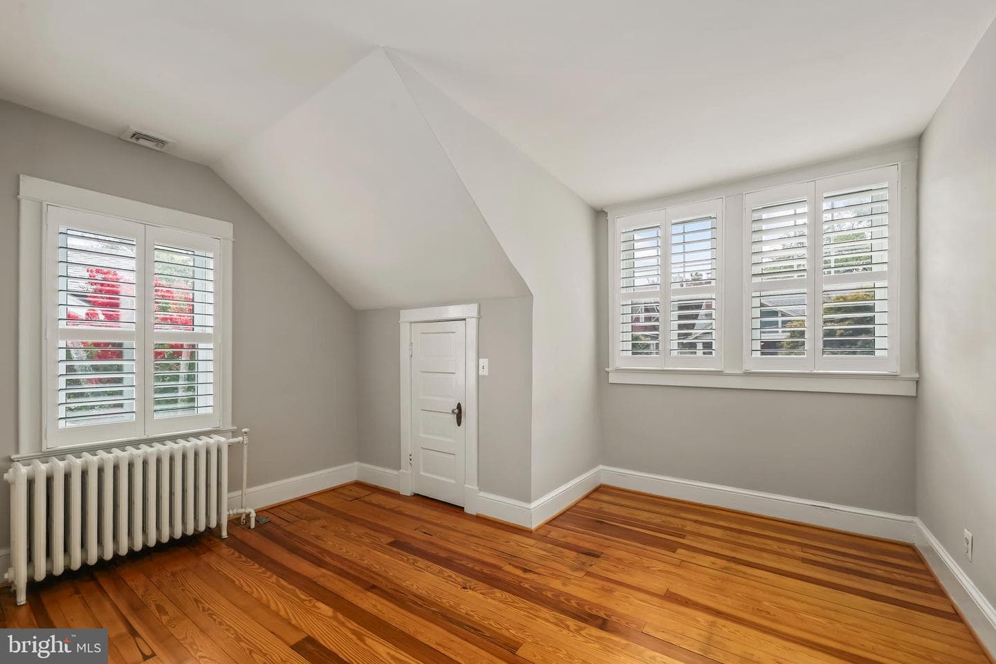 605 Johnston Place photo 34