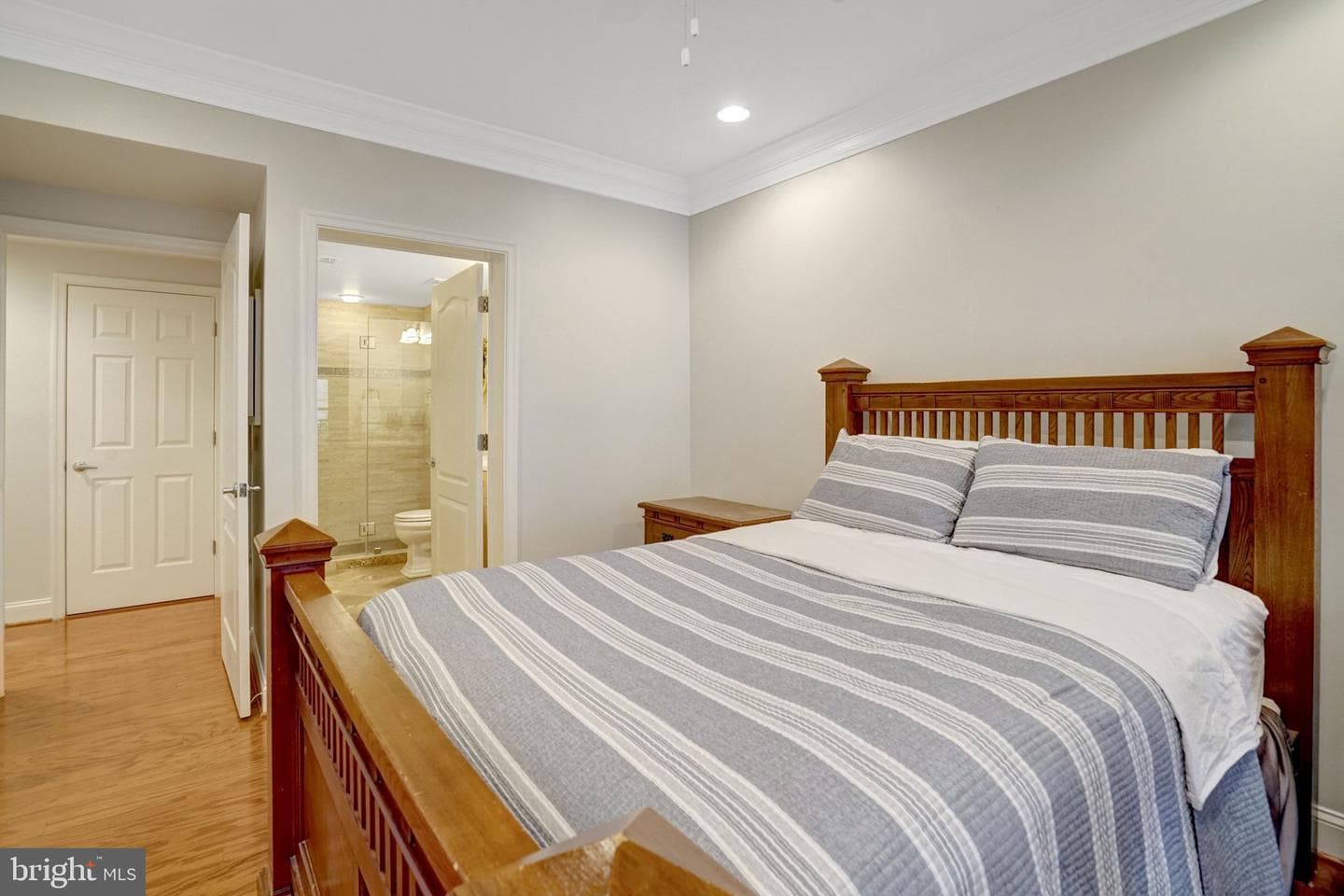 1115 Cameron Street #117 photo 33