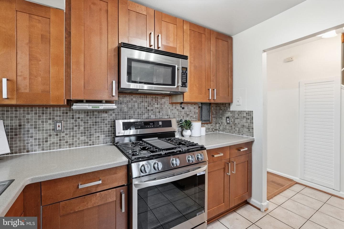 5902 Mayflower Court photo 12
