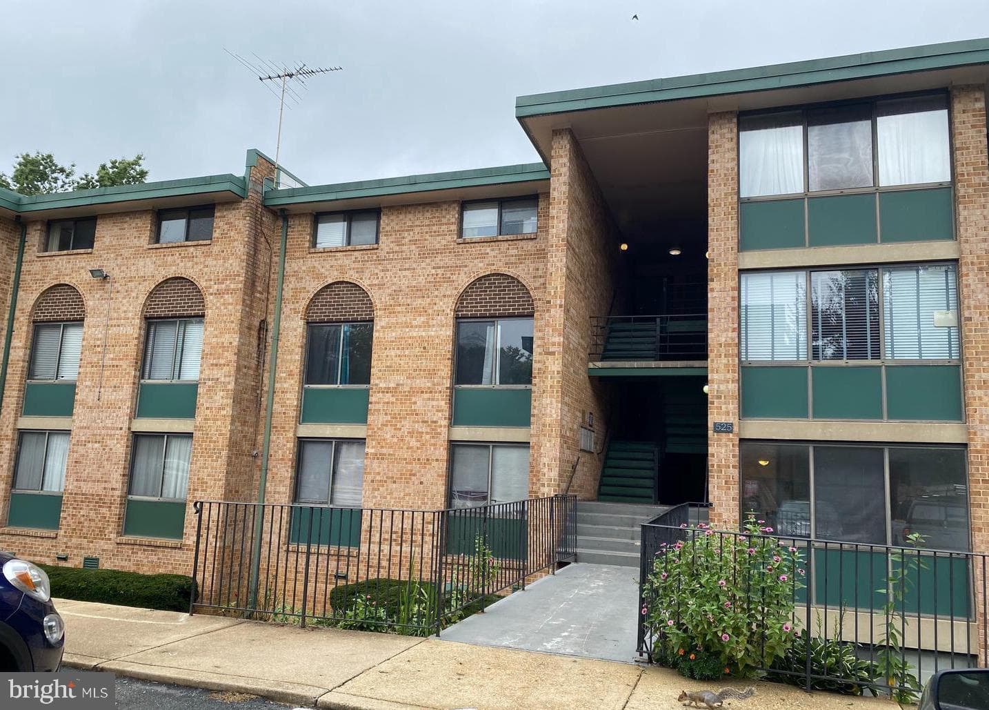 525 N Armistead Street #101, Alexandria