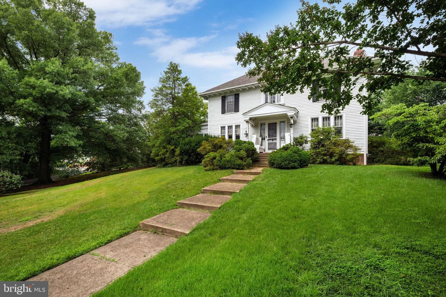 1803 Orchard Street photo 3