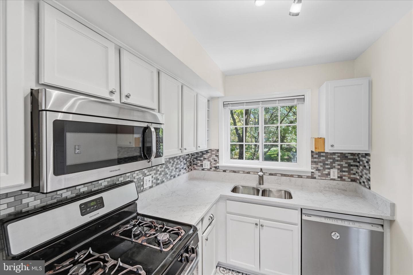 3226 Gunston Road, Alexandria