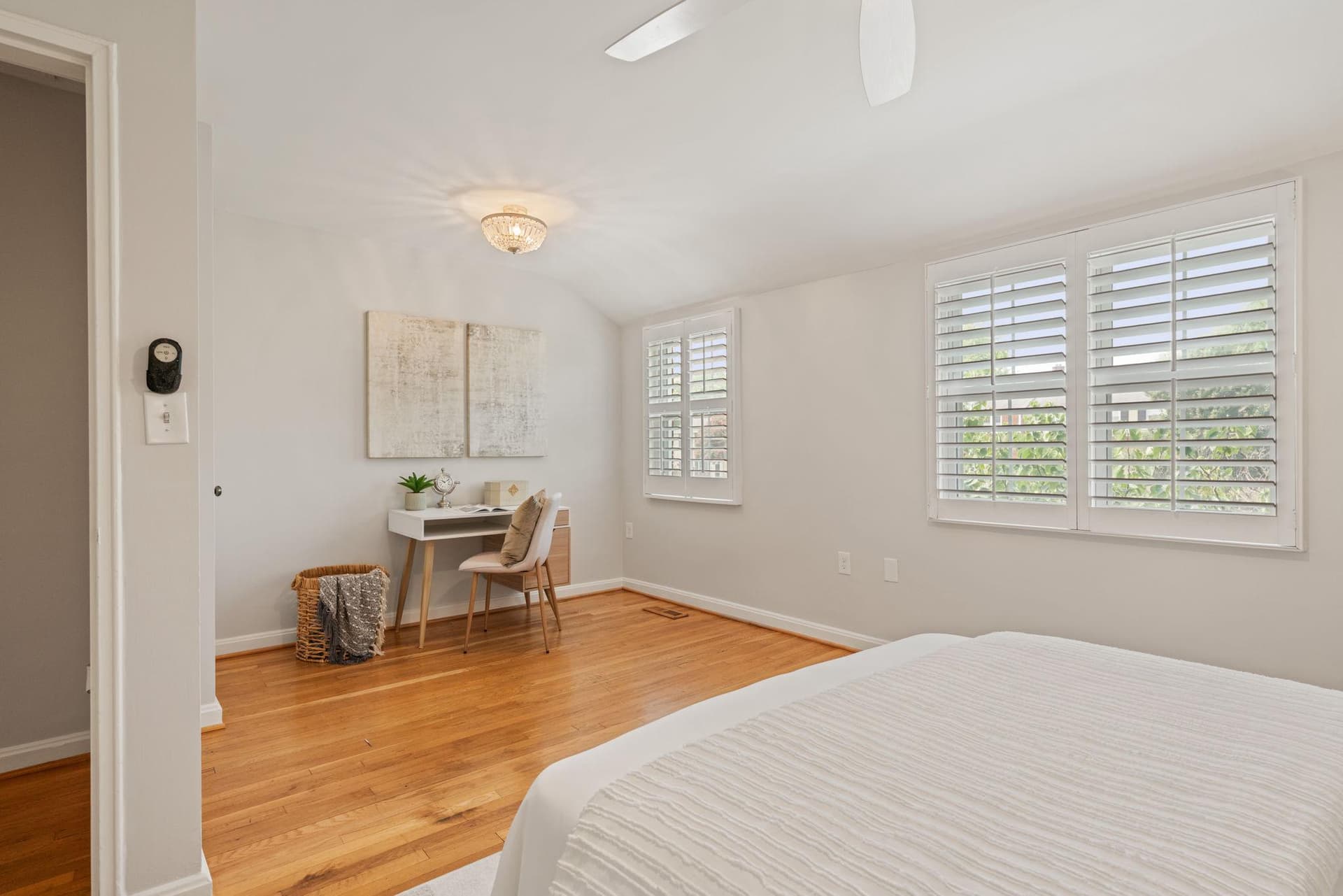 3753 Jason Avenue photo 29
