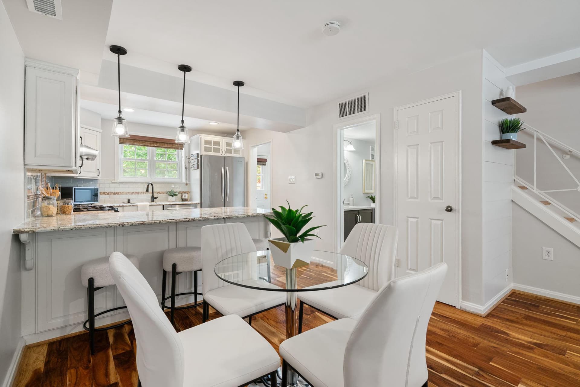 3753 Jason Avenue photo 7