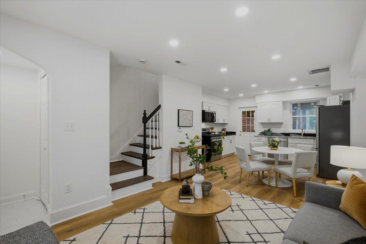 109 Clifford Avenue, Alexandria
