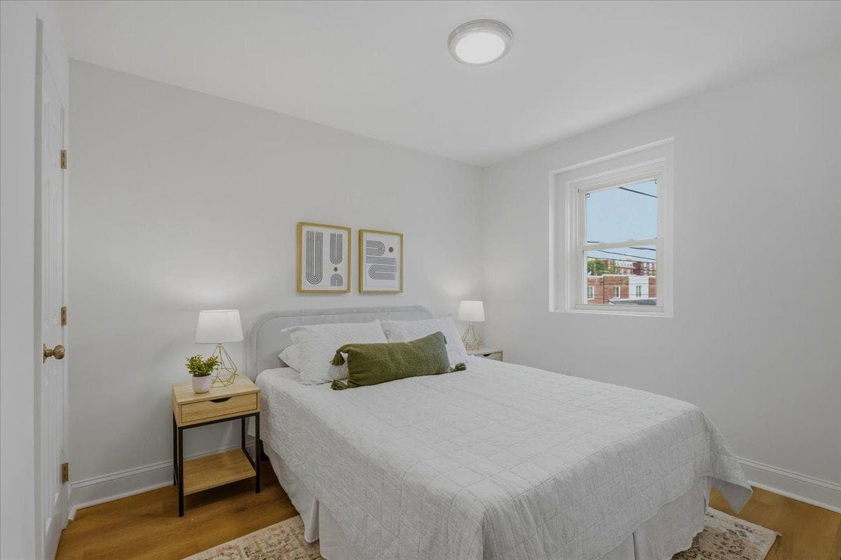 109 Clifford Avenue photo 11