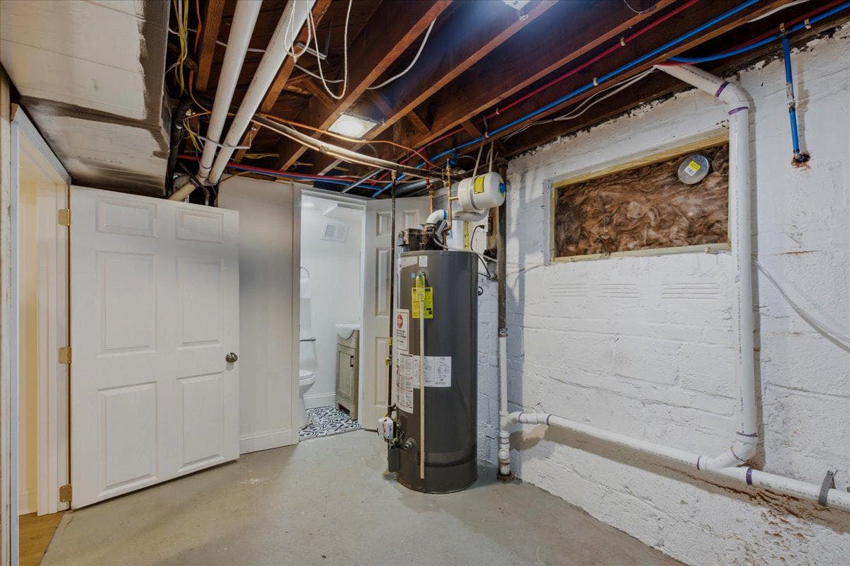 109 Clifford Avenue photo 26