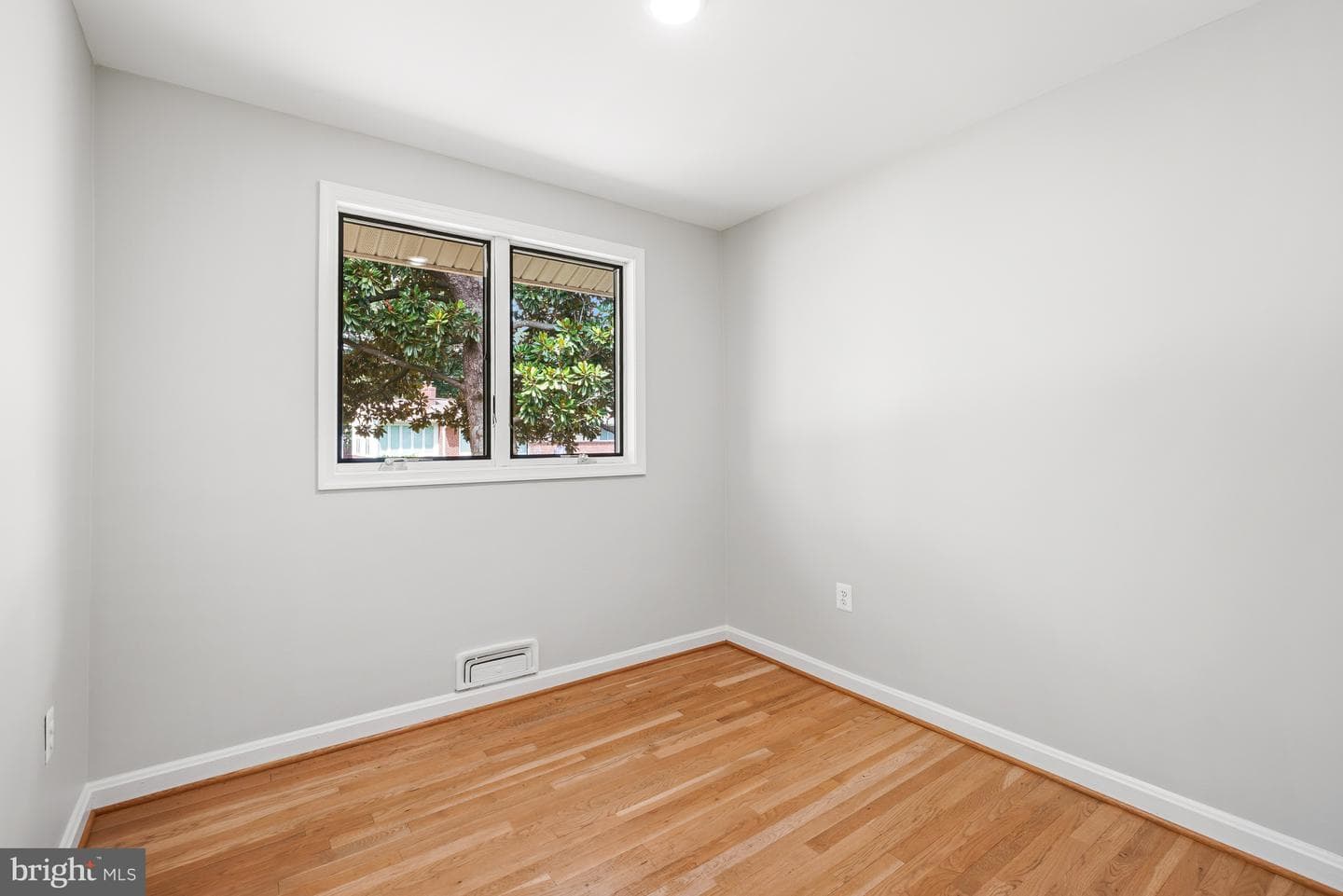 2123 N Earley Street photo 16