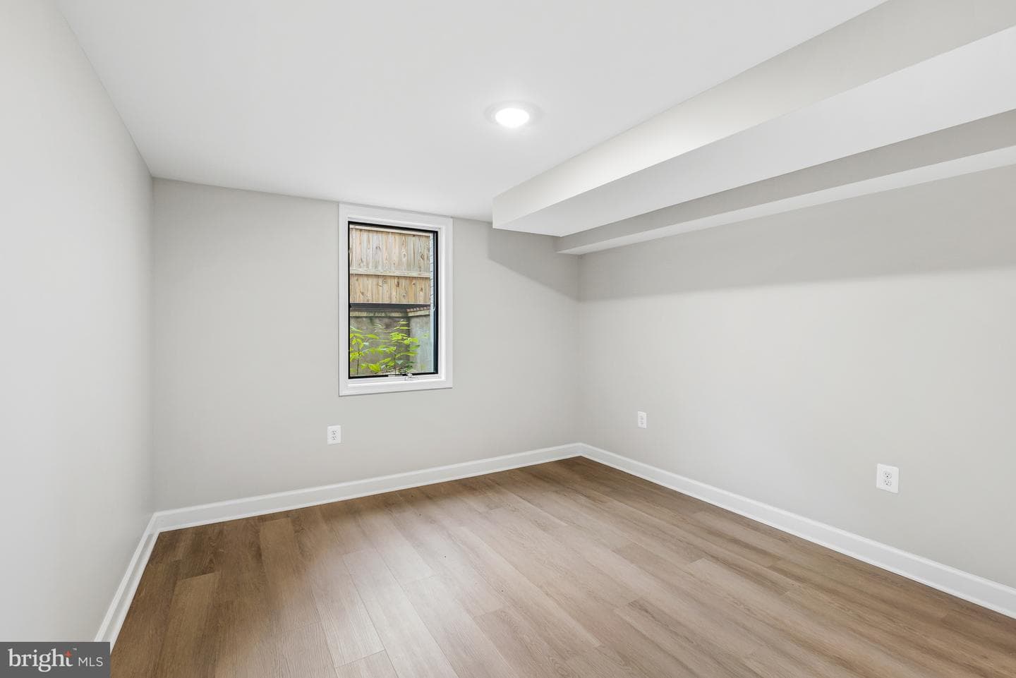 2123 N Earley Street photo 23