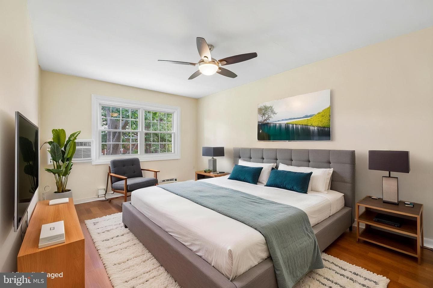 1622 Ripon Place photo 17