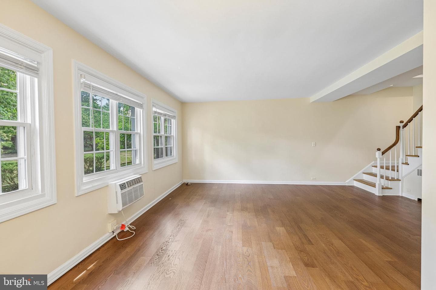 1622 Ripon Place photo 8