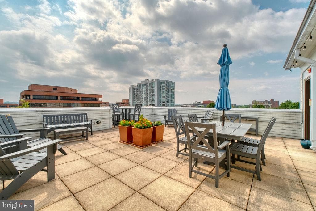 1023 Royal Street N #204 photo 14
