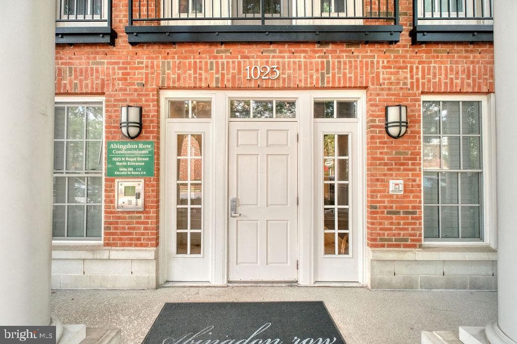 1023 Royal Street N #204 photo 2