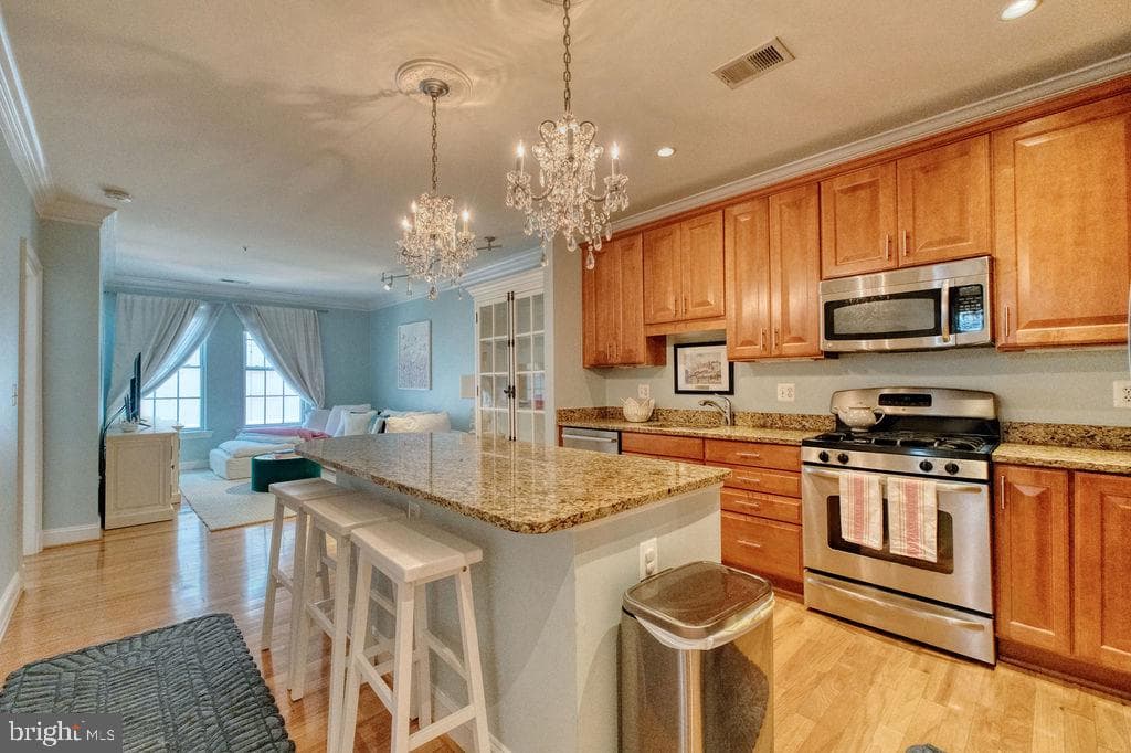 1023 Royal Street N #204 photo 3