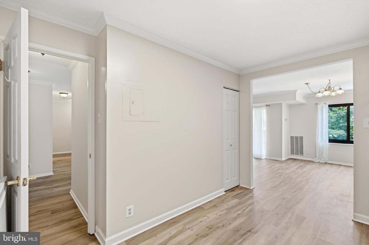 309 Yoakum Parkway ##406 photo 14