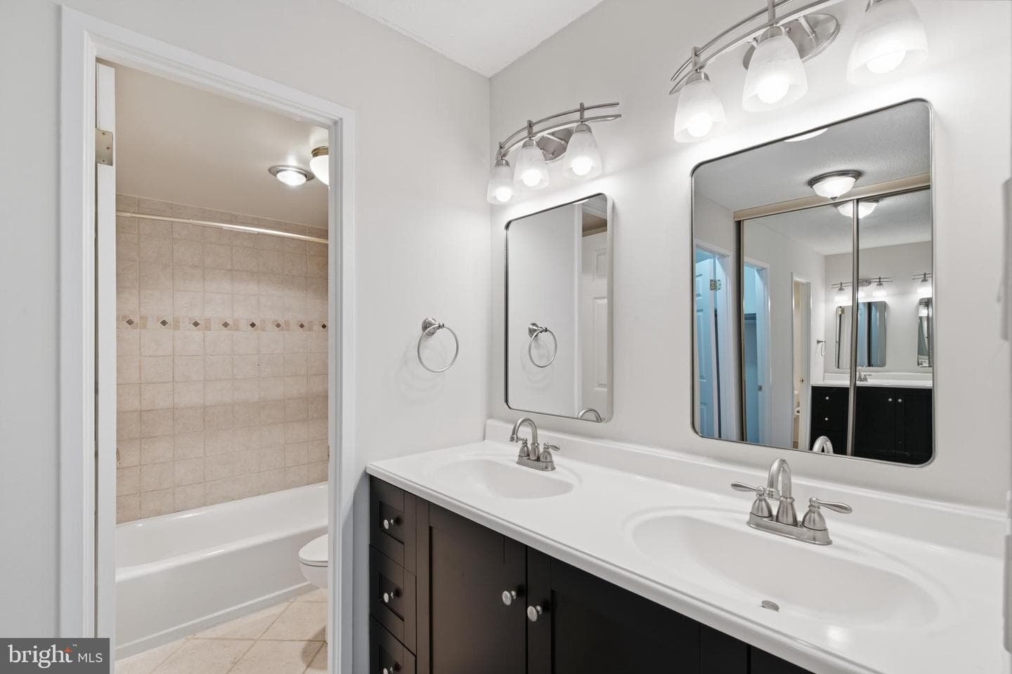 309 Yoakum Parkway ##406 photo 5