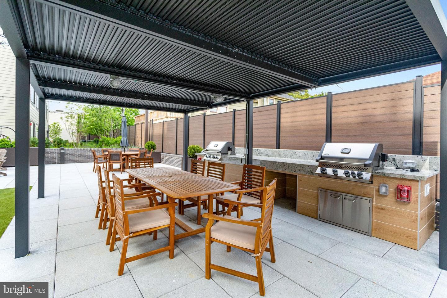 701 N Henry Street #212 photo 37