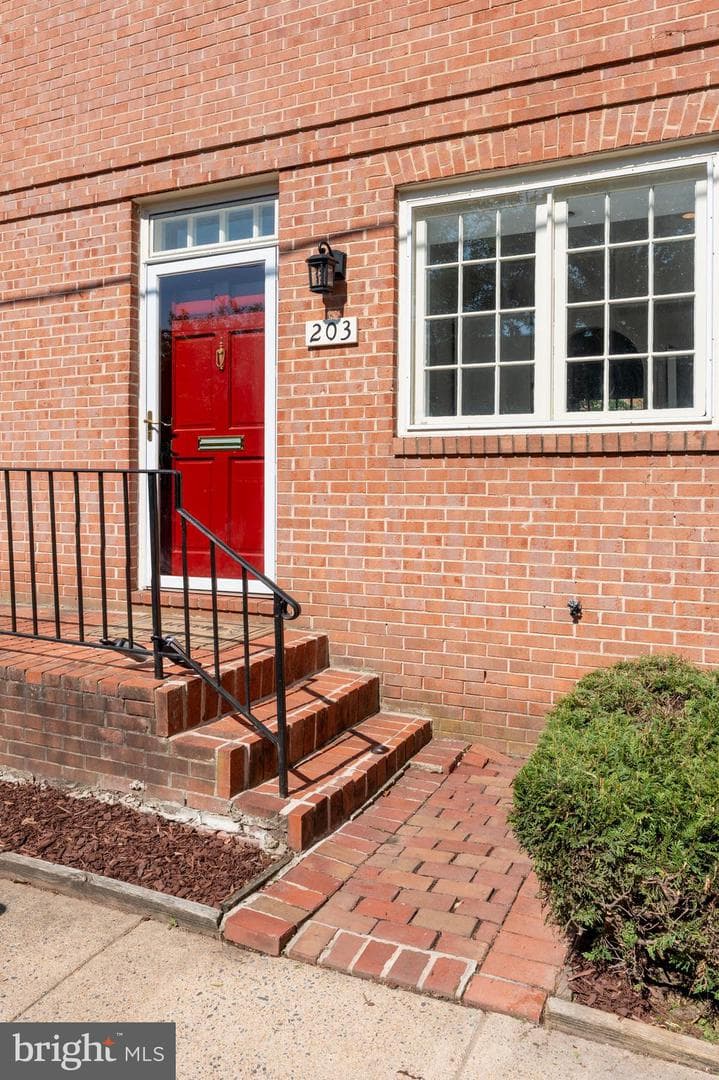 203 S Payne Street, Alexandria