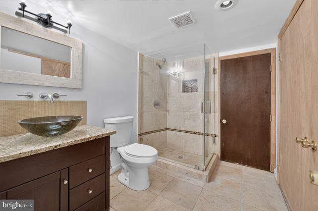 1204 Oronoco Street photo 10
