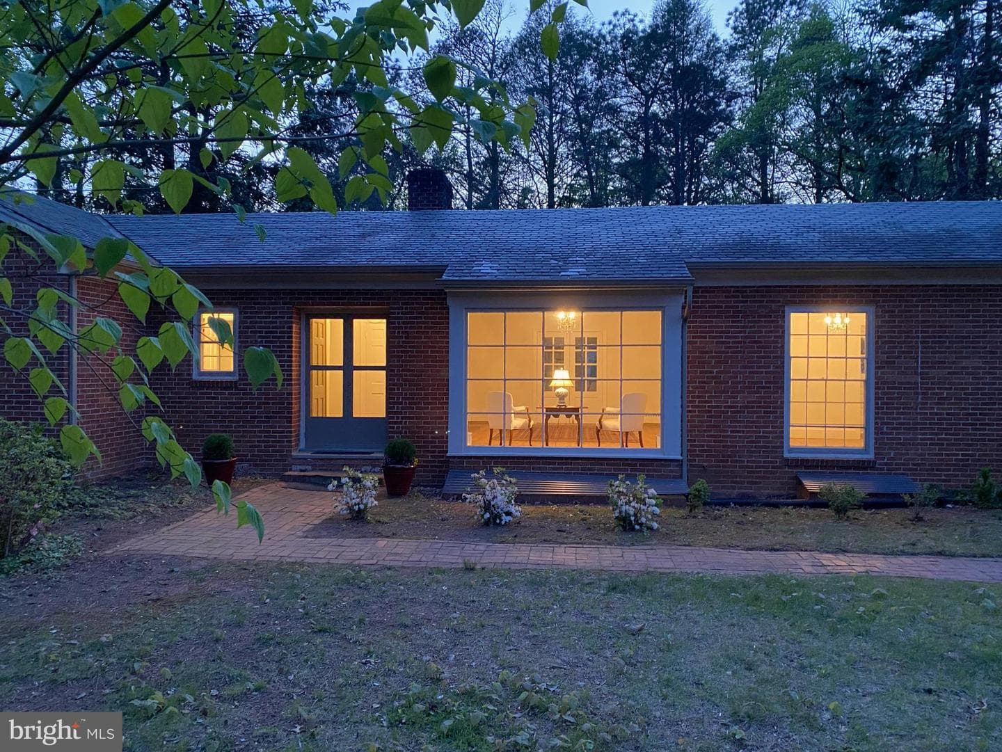 3271 Rosney Road photo 4