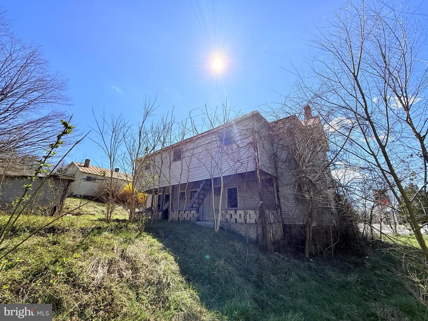 9 Bridge Street S photo 4