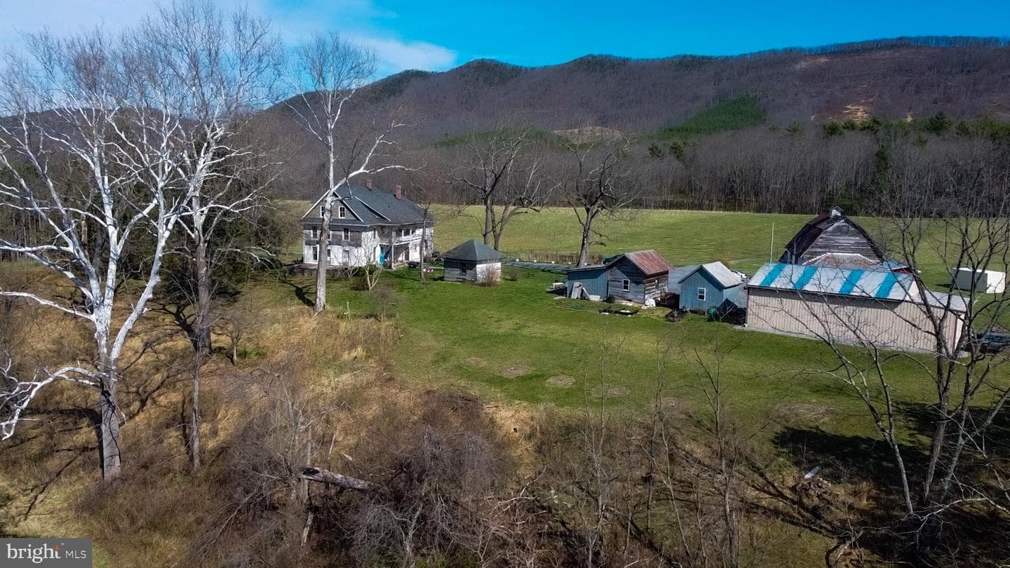 33940 Mountain Valley Road photo 16