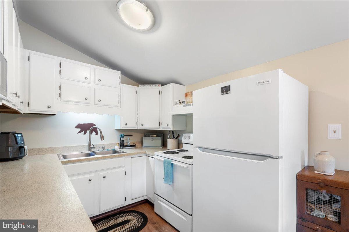 1017 Karnes Road photo 17