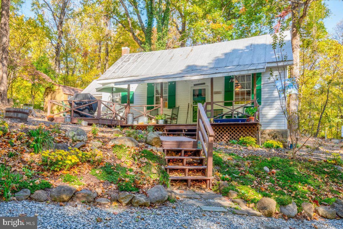 1017 Karnes Road photo 2