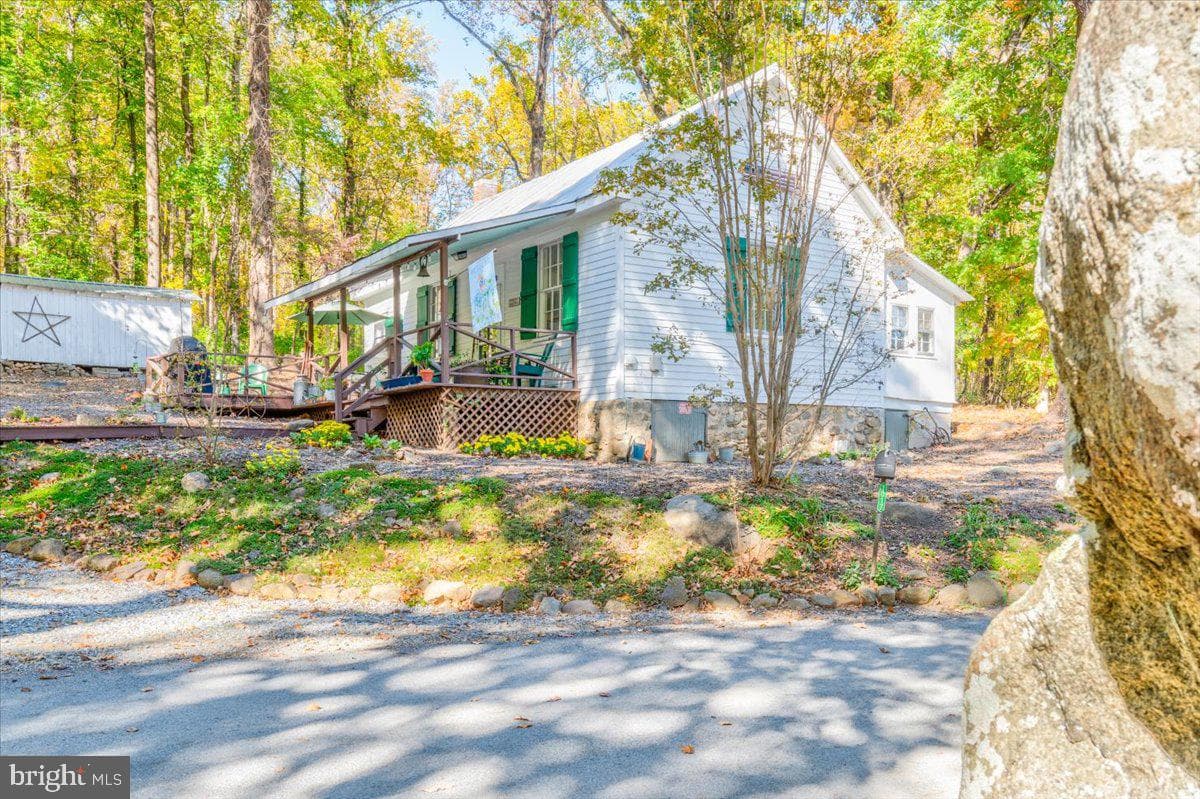 1017 Karnes Road photo 3