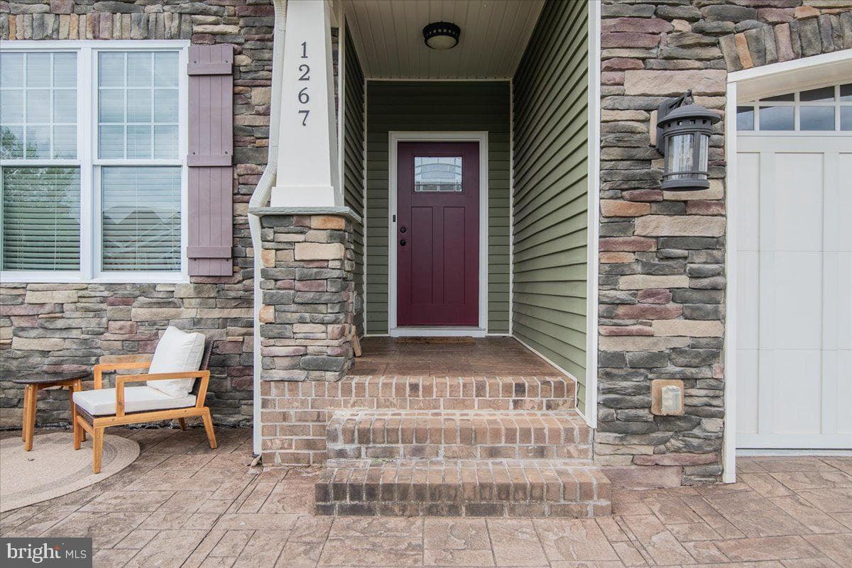 1267 Helmsdale Drive photo 4