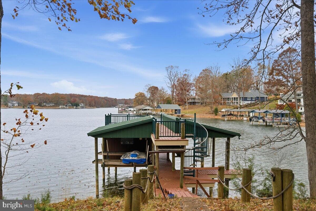 307 Meadow Point Drive photo 2