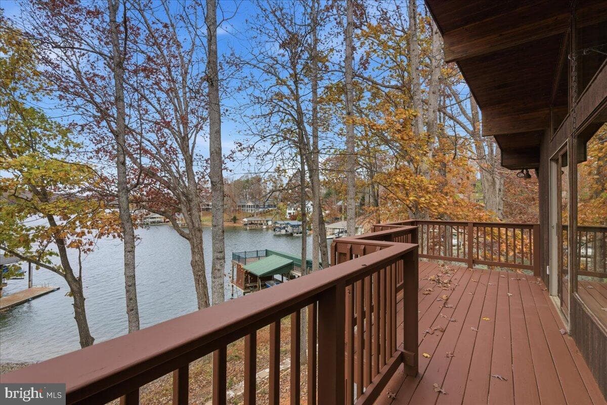 307 Meadow Point Drive photo 30